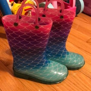 Rain boots